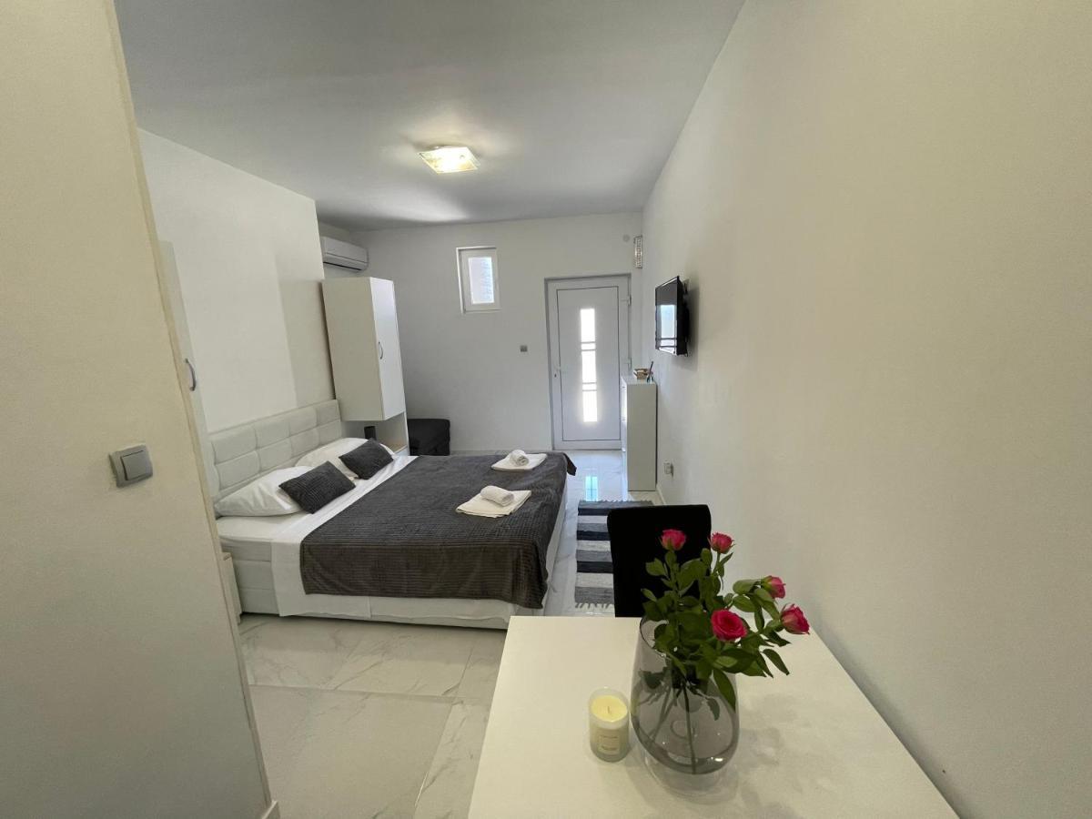 Ferienwohnung Primus Strbic Ploce  Exterior foto