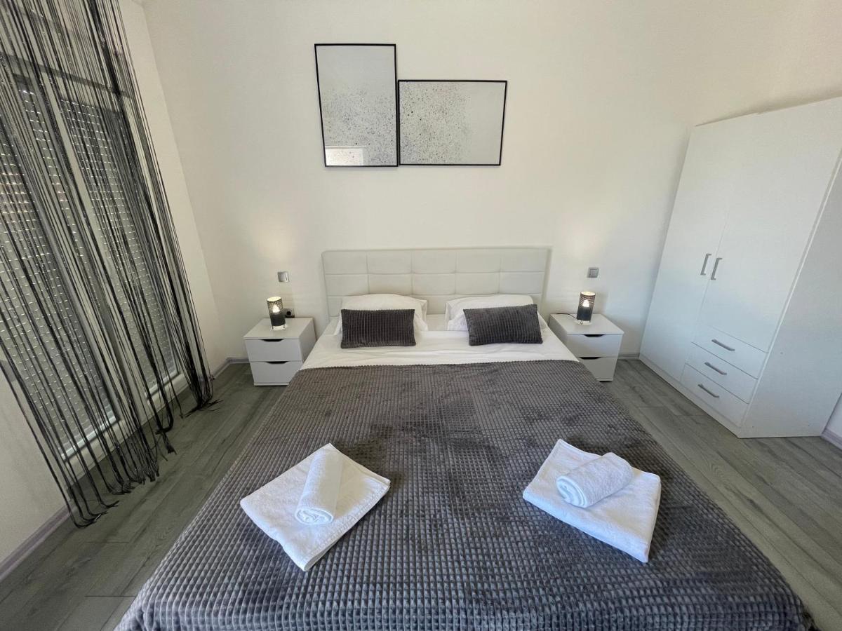 Ferienwohnung Primus Strbic Ploce  Exterior foto